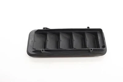 2015 - 2022 GMC CANYON ЗАДНЯЯ ЛЕВАЯ ЧЕТВЕРТЬ ДАВЛЕНИЯ ВЕНТИЛЯЦИОННАЯ РЕШЕТКА OEM - Изображение 1 из 4