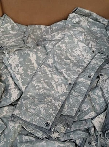 Telo da campeggio difettoso esercito americano USGI telone ACU fogliame reversibile 92"" x 82 - Foto 1 di 7