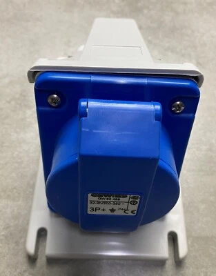 GEWISS GW62489 90 Degree SURFACE Socket Outlet, IP44,3P + E, 32A, 200-250V - Image 1 of 4