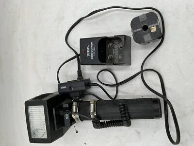 Sunpak Auto 611 Thyristor Flash + Remote Sensor + Charger + Untested - Image 1 of 4