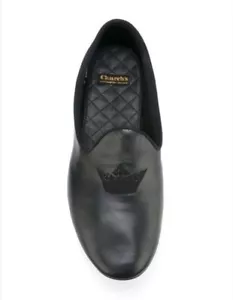 SCARPE PANTOFOLE IN PELLE NAPPA NERA CON CORONA NERA CHIESA UK9,5 GIRI £550 - Foto 1 di 7