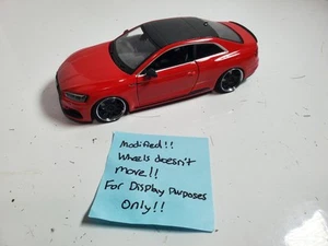 Modifiziert - Audi RS5 Coupe rot Maßstab 1:24 Diecast Bburago LESEN - Bild 1 von 11