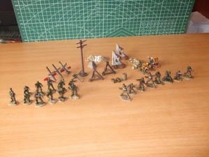 FORCES OF VALOR .MIX DIORAMA ACCESSORIES, (1/72 SCALE) - Picture 1 of 8