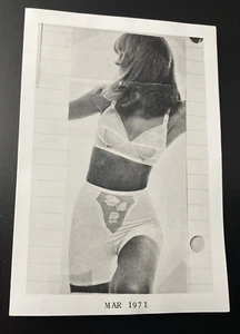 1971 Pretty Beautiful Cute Woman Risqué Sexy Bra Real Photo of Scrapbook P15i1 - Picture 1 of 8