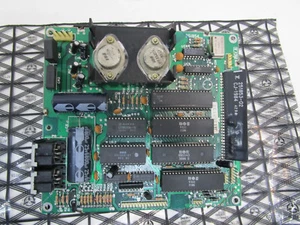 COMMODORE 1541C FLOPPY MAINBOARD 251854 REVA TESTED AND WORKING LOT 55 - Picture 1 of 8
