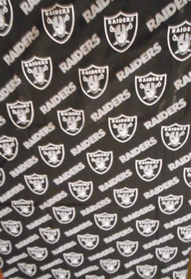 TELA CON LICENCIA RAIDERS NUEVA CON DERECHOS DE AUTOR 1994 ANCHO 58"/LARGO UNA YARDA +19" Foto 1 de 4