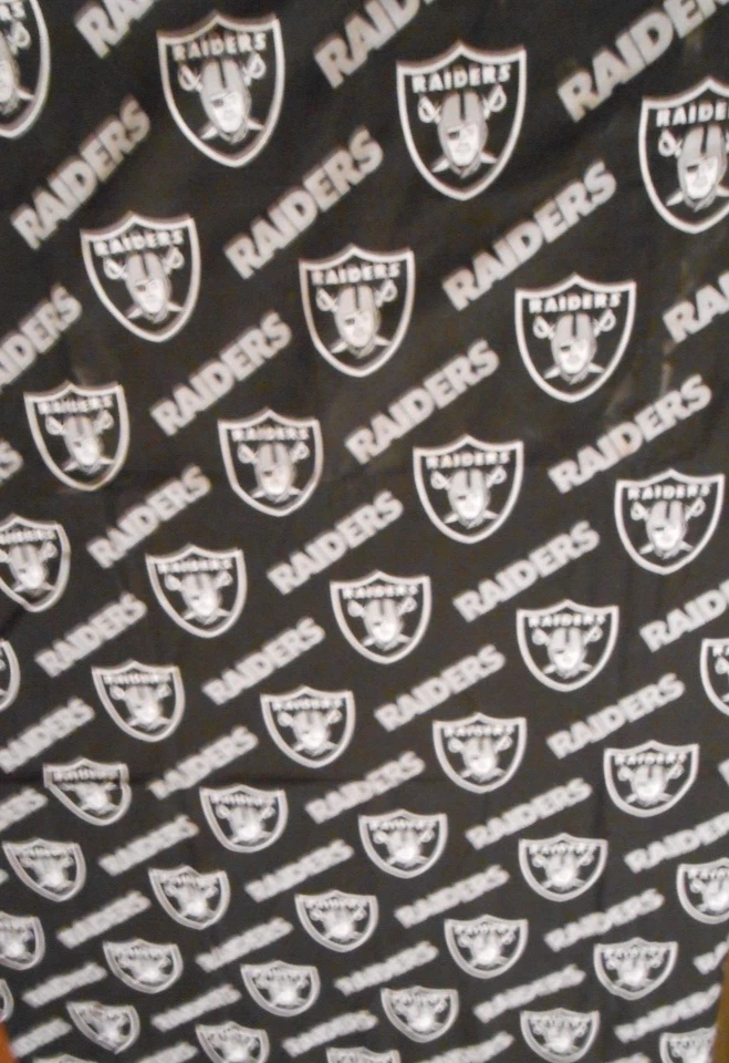 TELA CON LICENCIA RAIDERS NUEVA CON DERECHOS DE AUTOR 1994 ANCHO 58"/LARGO UNA YARDA +19" Foto 1 de 4