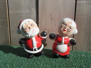 Vintage 1973 Dancing Santa & Mrs Claus Ceramic 7" Figures - Picture 1 of 7