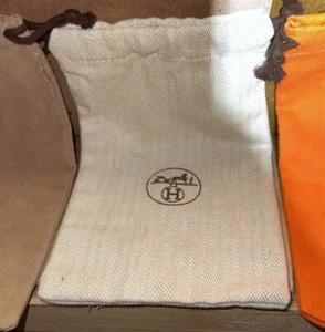 Authentischer Hermes Fischgrät Creme Staubbeutel 5" x 8,5" Evelyne Riemen, Frankreich - Bild 1 von 6
