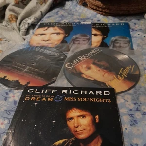Cliff Richard 5 UK later vinyl singles - Picture 1 of 4