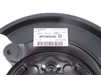 Protector contra salpicaduras de freno trasero derecho original OEM Subaru 26704FE080 2006-2007 Impreza Foto 1 de 4