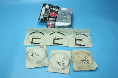 Kolbenringsatz Perfect Circle 40434340 Zyl.bohr 3 1/4in Opel Kadett Astra Vectr - Image 1 of 3