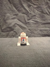 LEGO Star Wars R5-D8 / R5-D4 Astromech Droid Minifigure 75059 9493 sw0373
