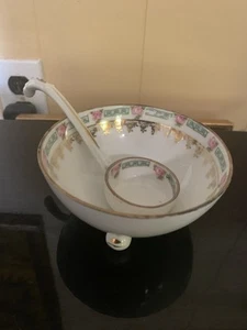 M.W. Ciotola e cucchiaio con piedini dipinti a mano Company Germany 🥣 - Foto 1 di 6