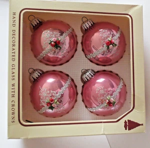 VTG CHRISTMAS BY KREBS 4 ORNAMENTS SILVER CORD & ROSE APPLIQUE GLITTER DESIGN - Picture 1 of 7