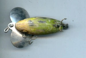 Vintage Faded Plastic Frantic Antic Jitterbug 2 Haken Köder 2 Zoll gebraucht #23 - Bild 1 von 2