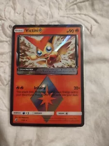 Victini 7/70 - casi nuevo Campeonatos Mundiales 2019 - Pokemon rara tarjeta de jcc - Imagen 1 de 3