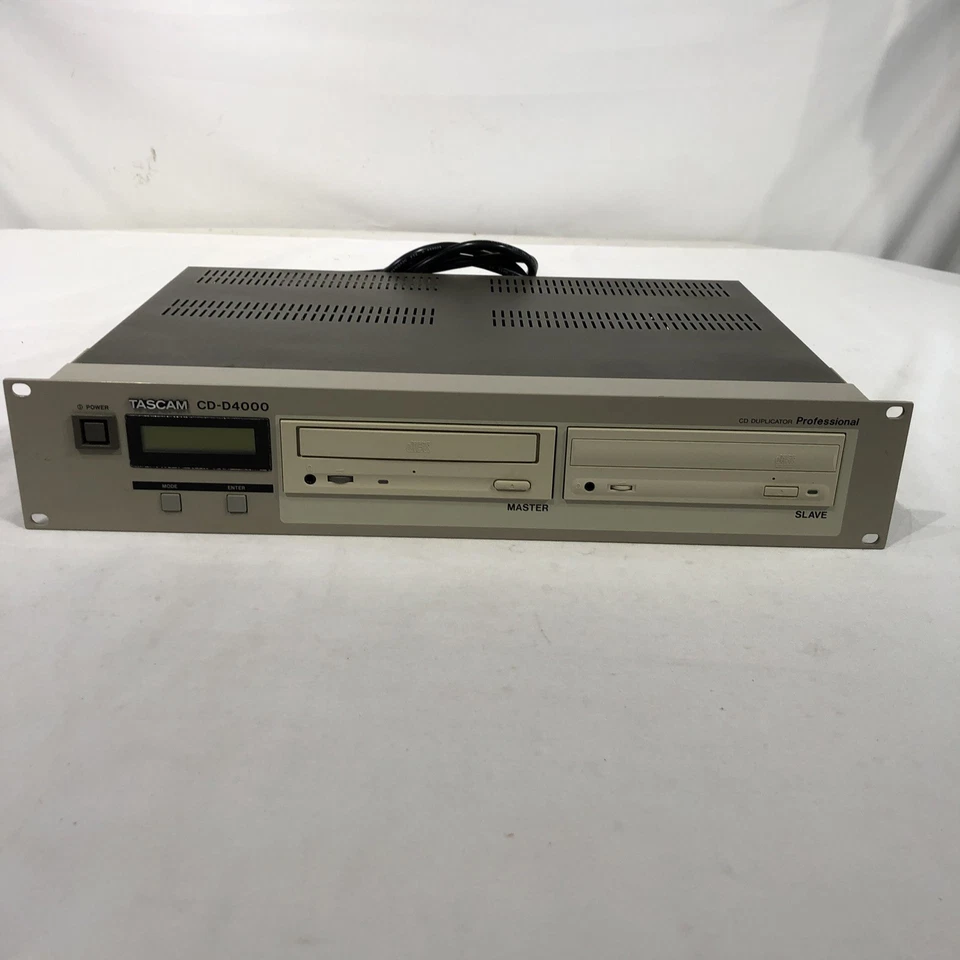 Duplicador de CD Tascam CD-D4000 - Probado Foto 1 de 4