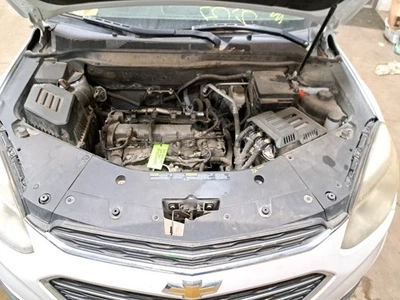 Rh Passenger Side Rear Door Vent Glass 2016 Equinox Sku#4302797 - Image 1 of 4