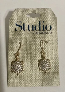 Studio By Demdaco Crystal Turtle Shape Earrings - Picture 1 of 2