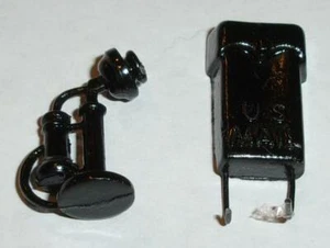 BUZÓN DE CORREO Y TELÉFONO ANTIGUO CASA DE MUÑECAS Accesorios Juguete 1" pulgada de alto - Imagen 1 de 5