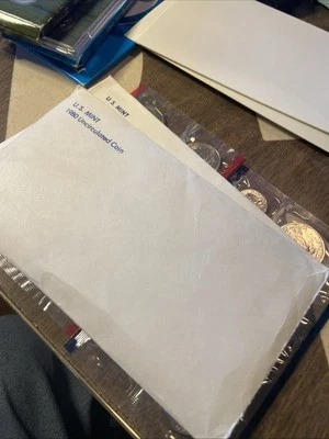 1980 Uncirculated Coin Set U.S Mint Original Government Packaging - Image 1 of 3