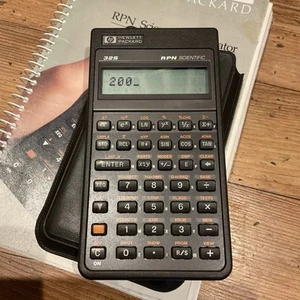 BEAUTIFUL TESTED &FULLY WORKING HEWLETT PACKARD HP 32S RPN SCIENTIFIC CALCULATOR - Afbeelding 1 van 13