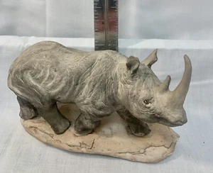 Debra Minette Wildlife Sculpture Rhino Rhinoceros Figurine 28/100 - Picture 1 of 5