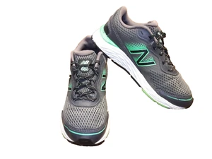 NEW BALANCE 680 v6 RUNNING/ATHLETIC SNEAKS......SIZE 3 W....VERY GOOD CONDITION - Picture 1 of 12