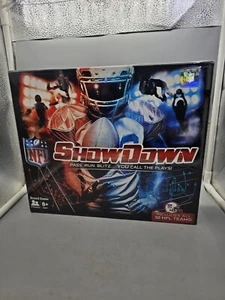 ShowDown: NFL-Run, Pass, Blitz-You Call the Plays! Board game with all NFL Teams - Picture 1 of 4