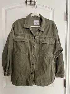 Usato in ottime condizioni! Giacca camicia shacket Celebrity rosa verde 100% velluto a coste, taglia XS - Foto 1 di 3