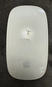 Apple Magic Mouse A1296 3VDC Wireless Bluetooth Mac White/Silver - Picture 1 of 6