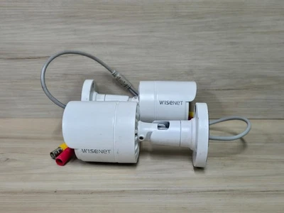 Set of 2 Wisenet Digital Color Seurity Cameras 894408F - Image 1 of 4