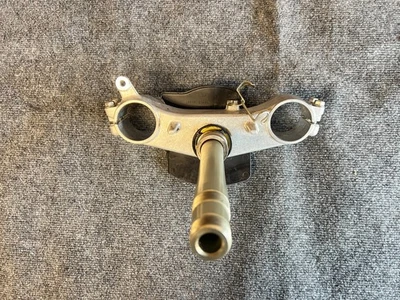2011 - 2024 SUZUKI GSXR600 GSXR750 OEM TRIPLE CLAMP GSXR 600 750 STEERING STEM - Image 1 of 4