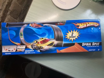 Hot Wheels SPIRAL SPLIT New In Box 2006 Mattel RARE J2556 - Image 1 of 4