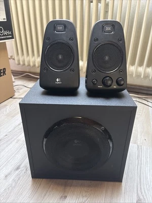 Logitech Z623 THX 2.1-Kanal 400W Lautsprecher System mit Subwoofer, Schwarz - Bild 1 von 2