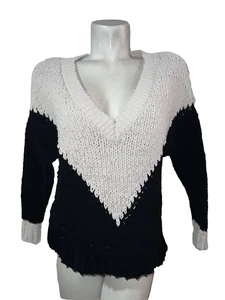 Anthropologie Moon River Sweater Women's Size XS Black ivory V-neck Pullover - Picture 1 of 6