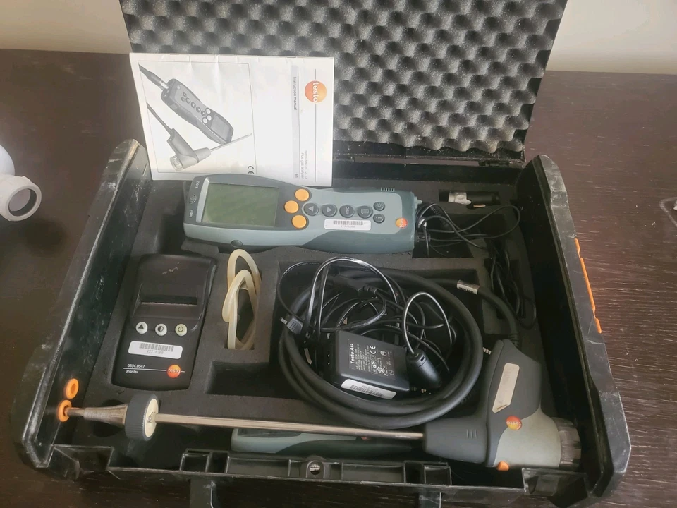 Testo  330-1-2-3 Flue  Gas Analyser - Image 1 of 1
