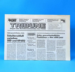 Tribüne 23. Oktober 1989 zum Geburtstag zum Hochzeit 23.10.1989 DDR 23.10.1989 A - Bild 1 von 1