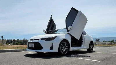 Kit de puertas verticales Lambo Scion TC 2011-2016 de Vertical Doors, Inc. VDCSCTC11 Foto 1 de 4