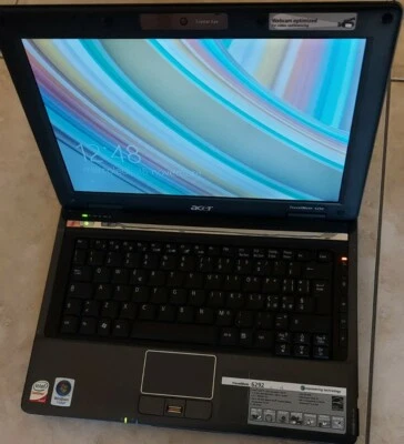 Notebook Acer  ULTIMO DISPONIBILE 4GB SSD 256gb DVD  rec - Immagine 1 di 4