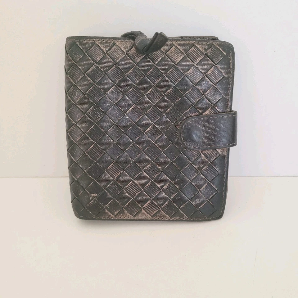 Cartera BOTTEGA VENETA Interatiato Cuero Tejido Doble Pliegue Mediana Plateada Unisex Suave Foto 1 de 4