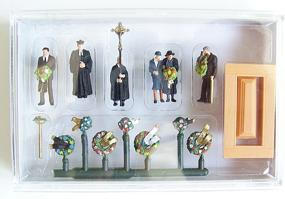HO Preiser Figures # 10519 Cemetery / Protestant Funeral with Flowers and Casket - Image 1 of 1