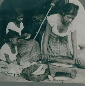 Salvador Woman Making Tortillas Corn Rolling Pin Keystone 12860 Stereoview SA2 - Imagen 1 de 7
