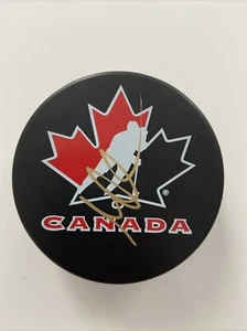 Martin Brodeur Signed Canada Puck W/COA W/Cube - Picture 1 of 4