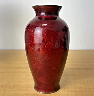 Yamamoto Cloisonne Japanese Red Pigeon Blood Vase - Image 1 of 4