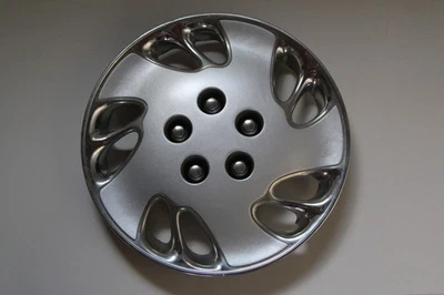 1997-1998 CHEVROLET MALIBU 15” wheel cover hub cap 3224 P/N 9593559 - Image 1 of 2