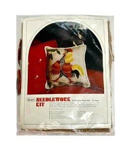 Kit de costura vintage Sears funda de almohada de arpillera de gallo crewel 16" cuadrada nueva - Imagen 1 de 3