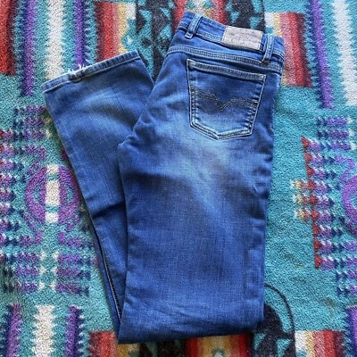 Jeans Diesel Kid Waykee J azules EE. UU. 14 jóvenes. Estilo recto regular. 29/30. Foto 1 de 4