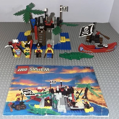 Lego 1788 Pirates I Pirate Treasure Chest Set Vintage Manual Minifigures - Image 1 of 4